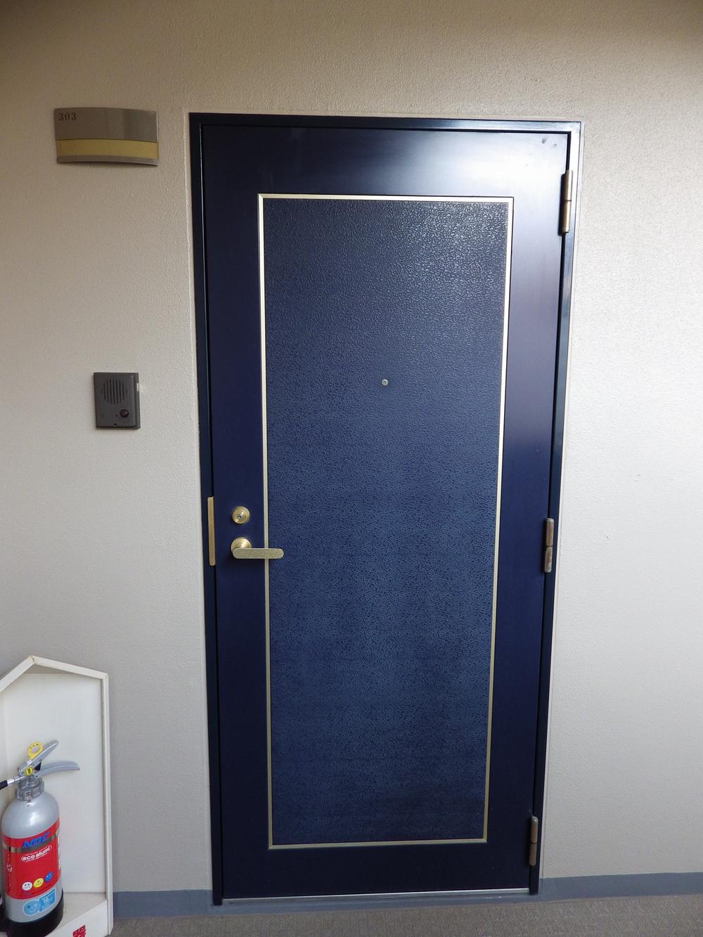 Entrance. Entrance (08 May 2013) Shooting