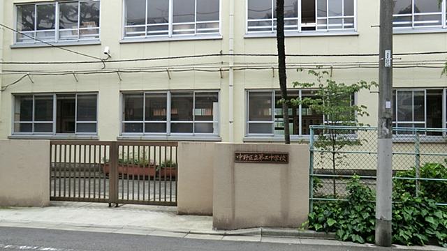 Junior high school. Nakano 329m to stand second junior high school