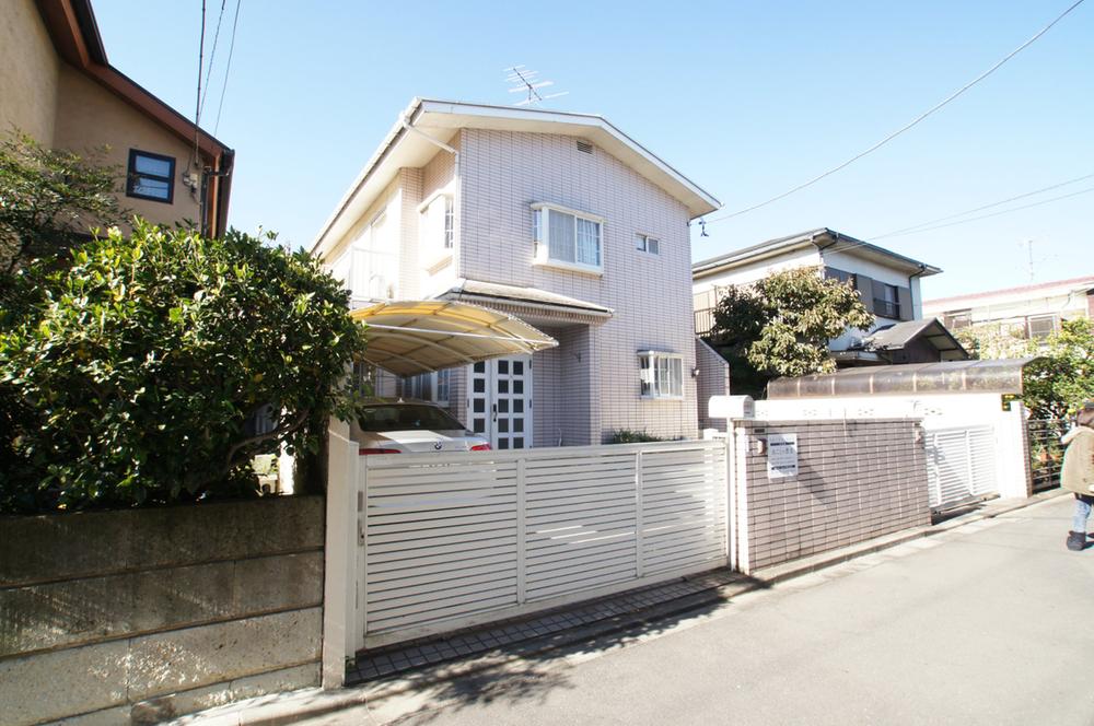 Local land photo. Land sale of Nakano Kamisaginomiya 5-chome. Since the building conditions is not attached, You can building your favorite House manufacturer. The surrounding environment is a leafy quiet residential area. Please have a look once. 
