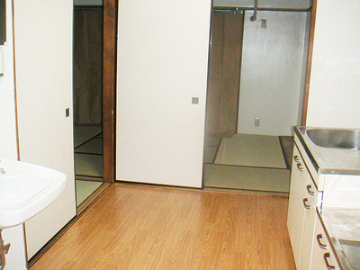 Living and room. Room 2