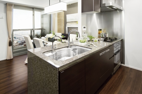 As a leading brand of the system kitchen popular made of high Zima tick, Inc. "S3" series, It was first employed as a domestic condominium (company survey)