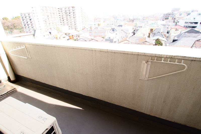 Balcony. Bright veranda! Please enjoy the scenery from the Nakano!
