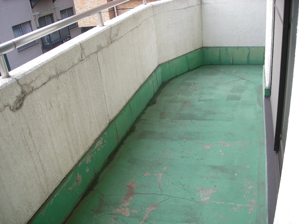 Balcony. Wide balcony