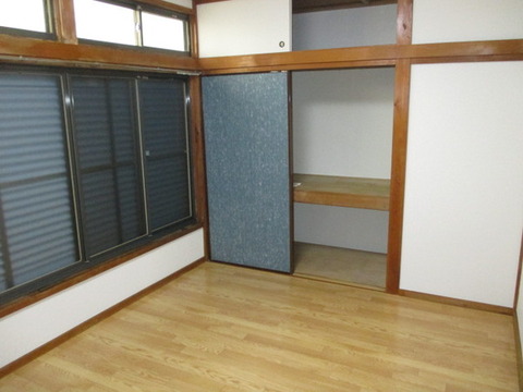 Living and room. Western-style 1