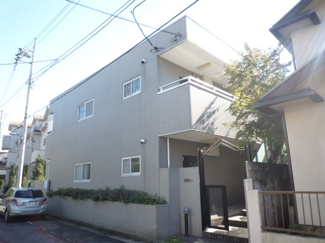Building appearance. Appearance (shooting from the east)