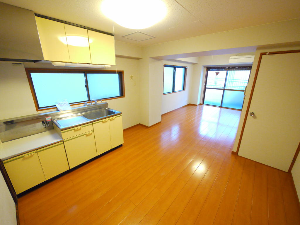 Living and room
