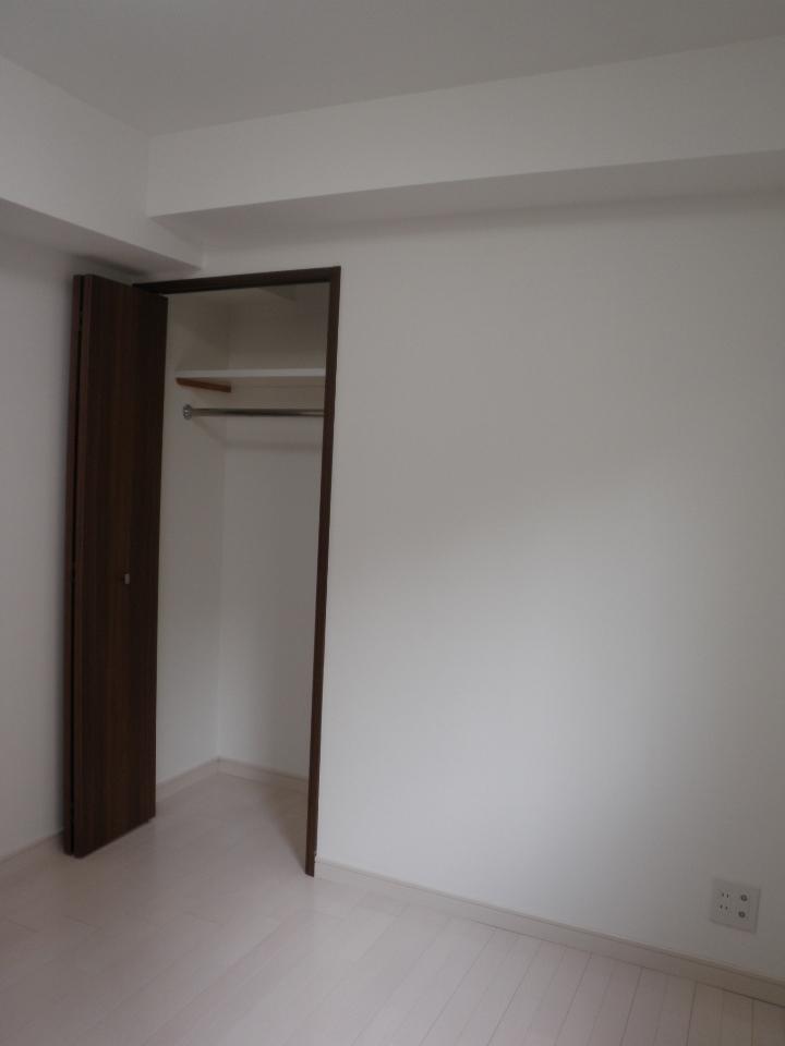 Non-living room. Indoor (11 May 2013) Shooting