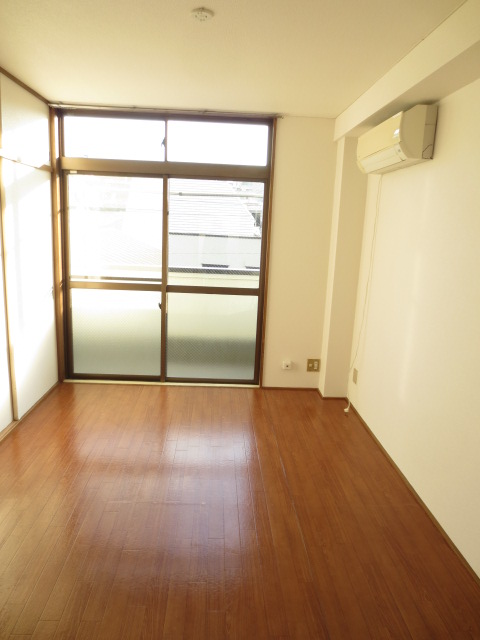 Living and room. Living