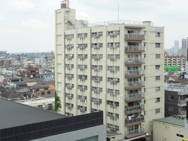 Local appearance photo