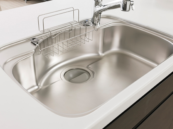 Kitchen.  [Low-noise wide sink] Low-noise specifications to reduce the sound of when you put the water wings and tableware. Wide sink of the whole washable width 800mm well as wok.