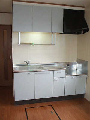 Kitchen.  ☆ It is beautiful in the gas stove new installation ☆