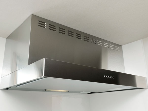 Kitchen.  [Stainless steel range hood] Adopts a rectifying plate to exert a strong suction force suction force is further up, The range hood exhaust port and comes with a kitchen damper has been devised to prevent the outside air of the reverse flow.