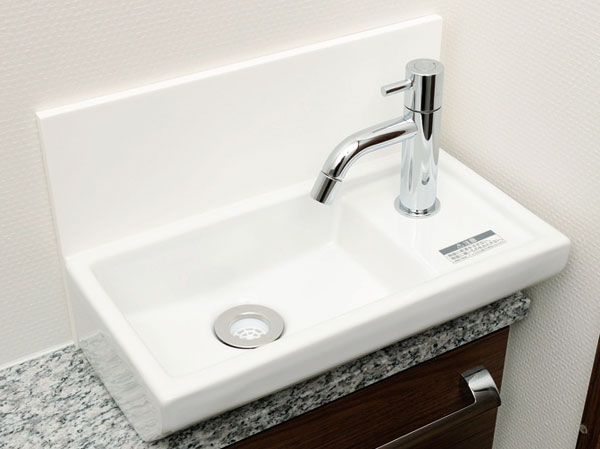 Toilet.  [Wall wash-basin] Is in the toilet was provided with a separate hand-washing. Excellent is the equipment to functionality that gives the easy-to-use cleanliness.