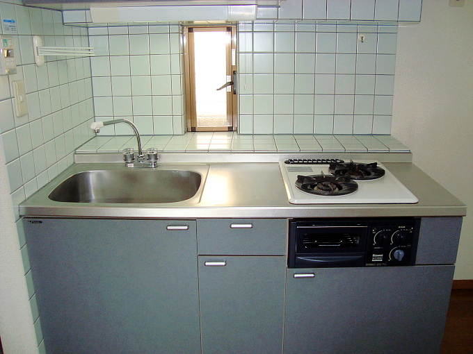 Kitchen. Two-burner gas stove with system Kitchen ・ With grill