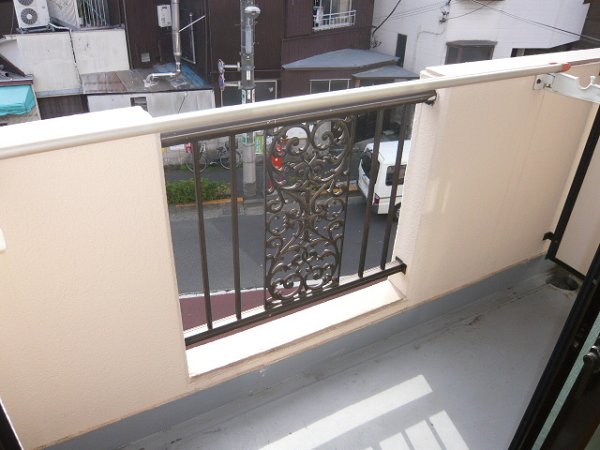 Balcony. It is well pleasant balcony per yang