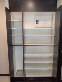 Entrance. Cupboard