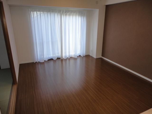 Living. Indoor (12 May 2013) Shooting