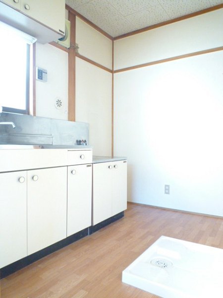 Other Equipment.  ※ It is a photograph of a separate room