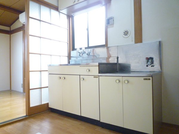 Kitchen.  ※ It is a photograph of a separate room