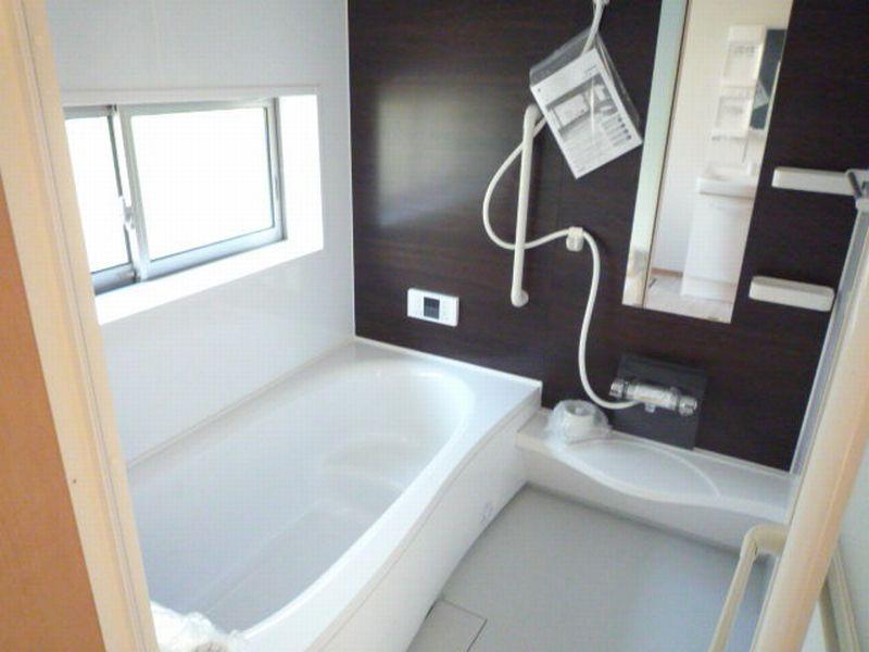 Same specifications photo (bathroom)