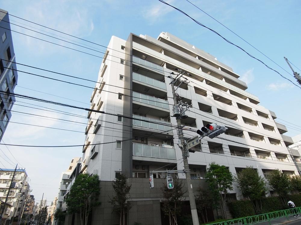 Local appearance photo