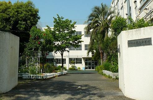 Junior high school. Nakano 465m to stand eighth Junior High School