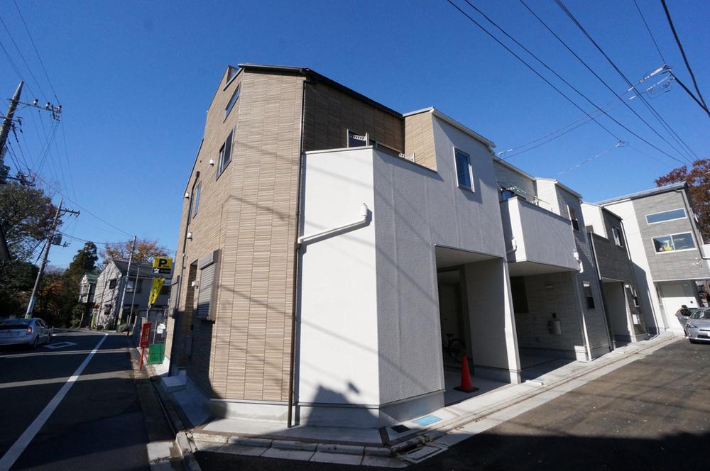 Same specifications photos (appearance). Newly built single-family Nakano Arai 5-chome. It will be the site of the same construction cases. Toward steadily complete There is currently under construction. It is completed can not wait. There is also property that can be visited as a construction cases. Please feel free to contact. (Example of construction)
