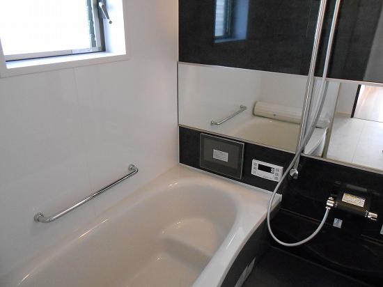 Same specifications photo (bathroom). Same specifications construction cases