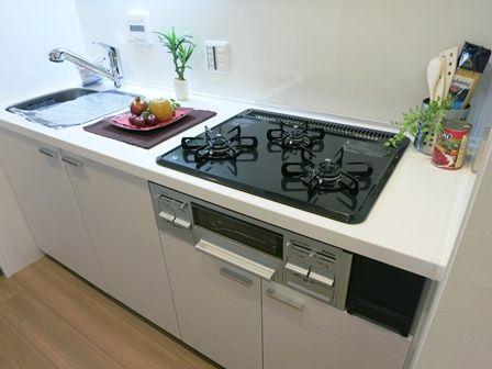 Kitchen. ~ December 20, the interior has been completed ~ Please have a look once a reborn room. System kitchen of state-of-the-art amenities