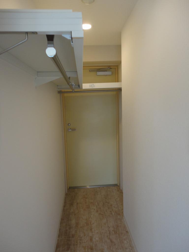 Receipt. Walk-in closet