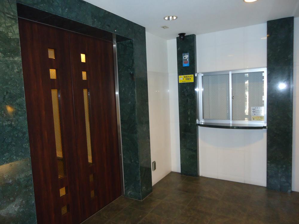 lobby. elevator hall