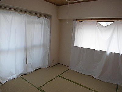 Living and room. Japanese-style room is has a two-sided lighting