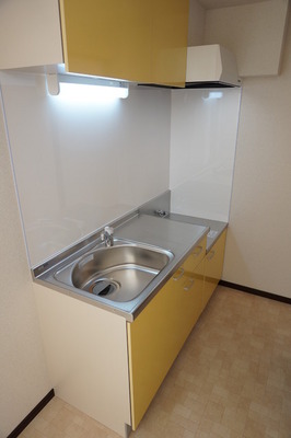 Kitchen. Gas stove can be installed ◎