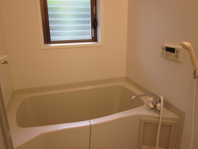 Bath. Clean and spacious Reheating Otobasu