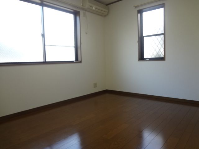 Living and room. Muted colors of flooring