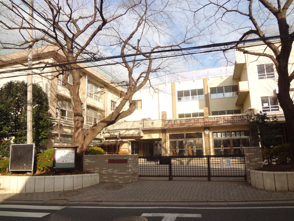 Primary school. Ward Oizumihigashi up to elementary school (elementary school) 690m