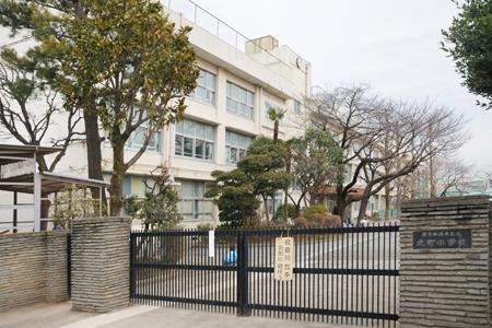 Primary school. 600m to Nerima Tatsukita cho Elementary School