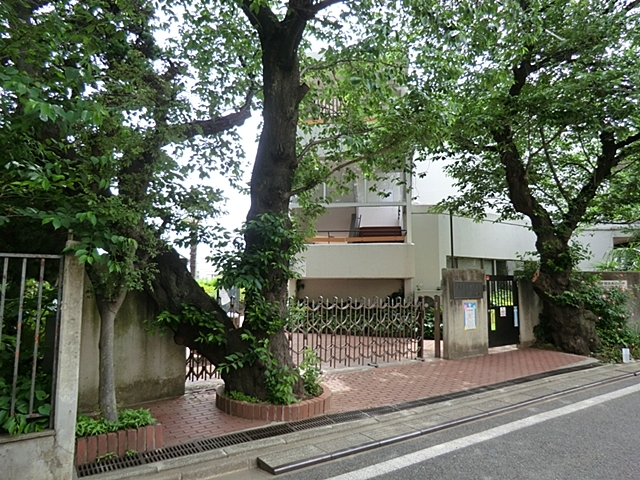 kindergarten ・ Nursery. Musashino Academia Musicae first kindergarten (kindergarten ・ 268m to the nursery)