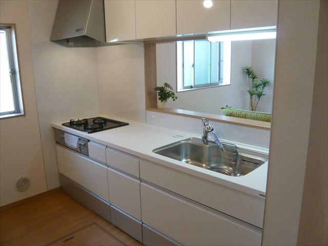 Kitchen. Indoor (09 May 2013) Shooting