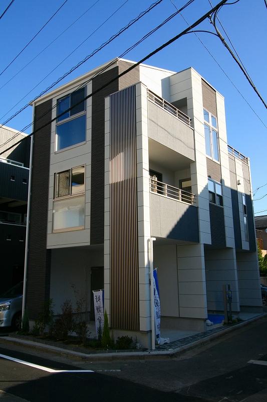 Local appearance photo. We building completed! !