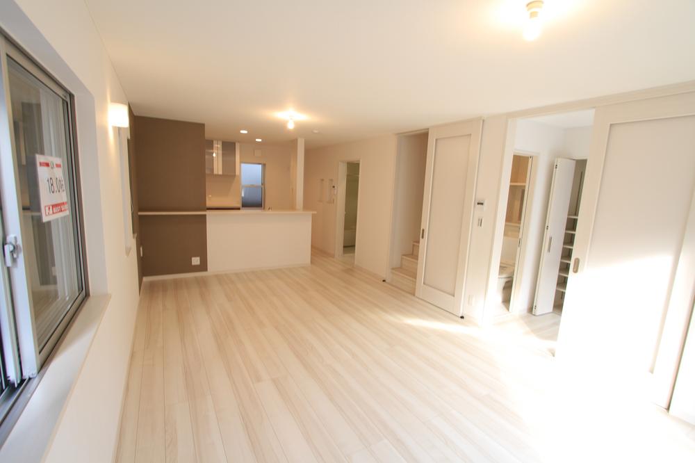 Living. Indoor (10 May 2013) Shooting