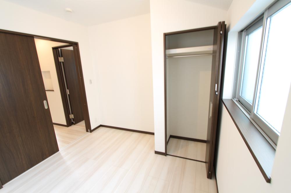 Non-living room. Indoor (10 May 2013) Shooting