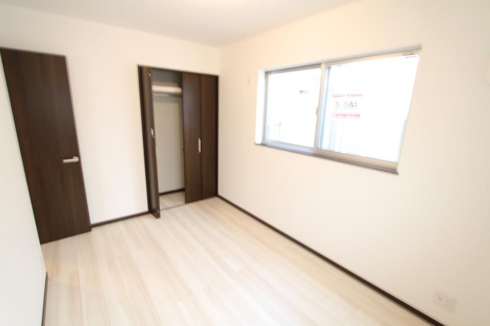 Non-living room. Indoor (10 May 2013) Shooting