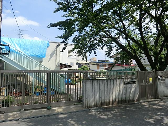 kindergarten ・ Nursery. Seki, Mie to nursery school 558m