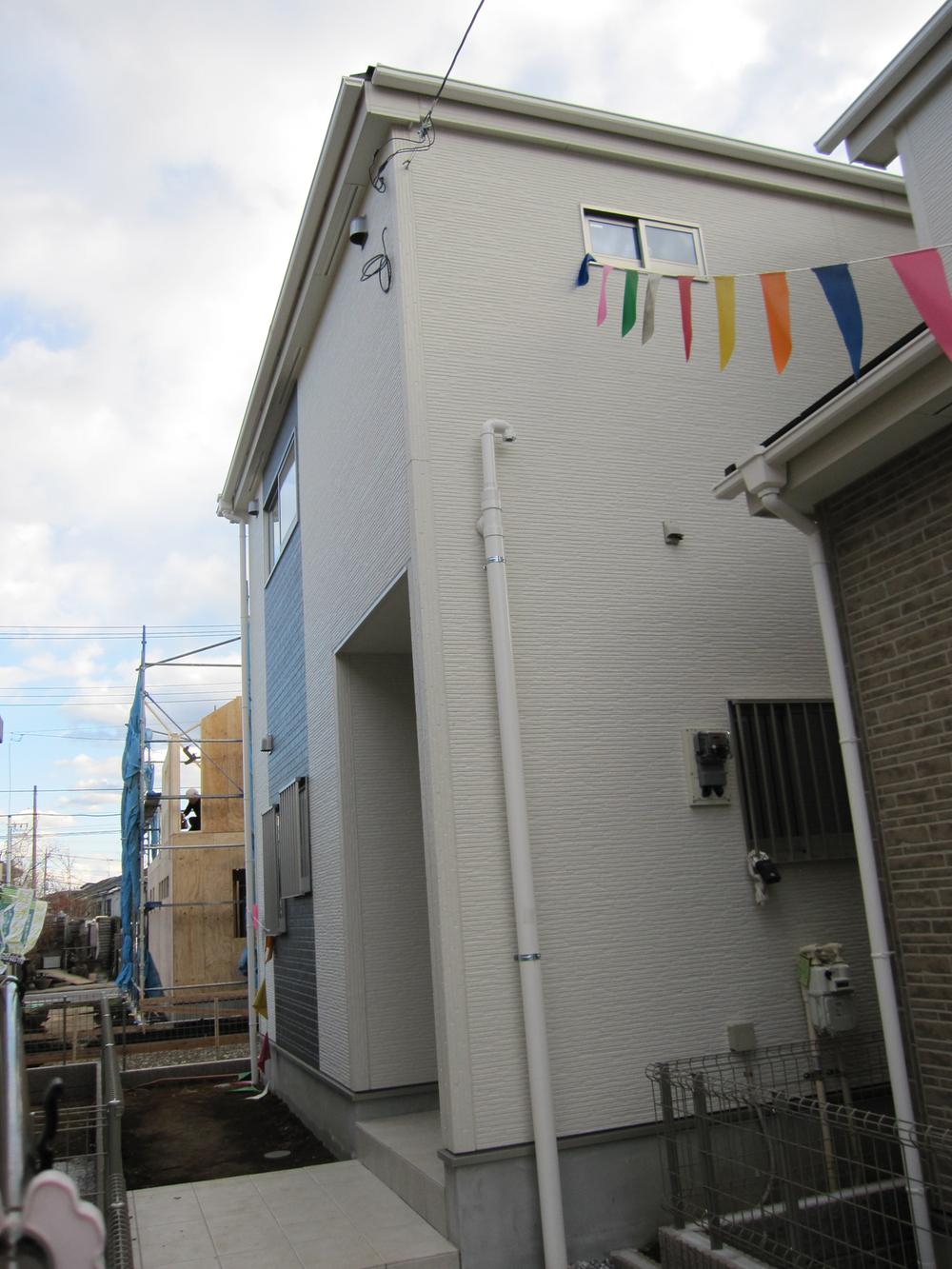 Local appearance photo. Local (10 May 2013) Shooting