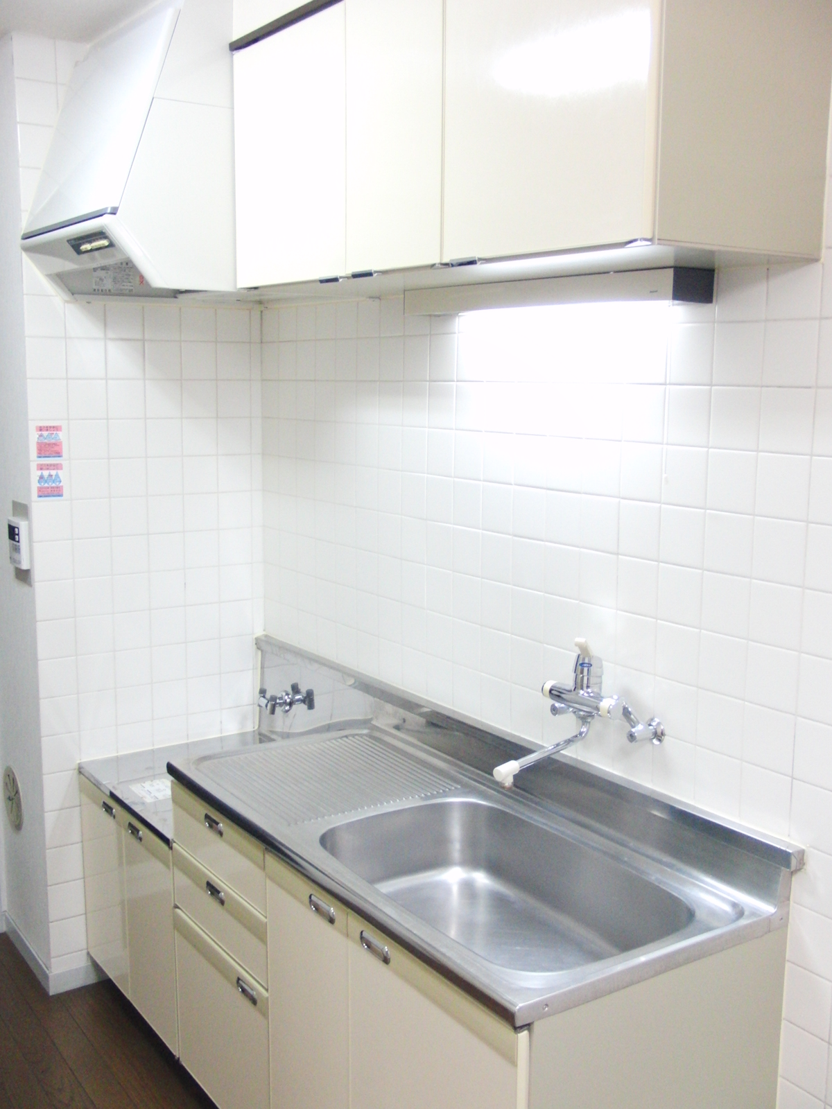 Kitchen. Hot water supply is useful because it can be temperature setting