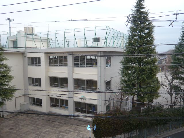 Primary school. Municipal large Sennan to elementary school (elementary school) 670m