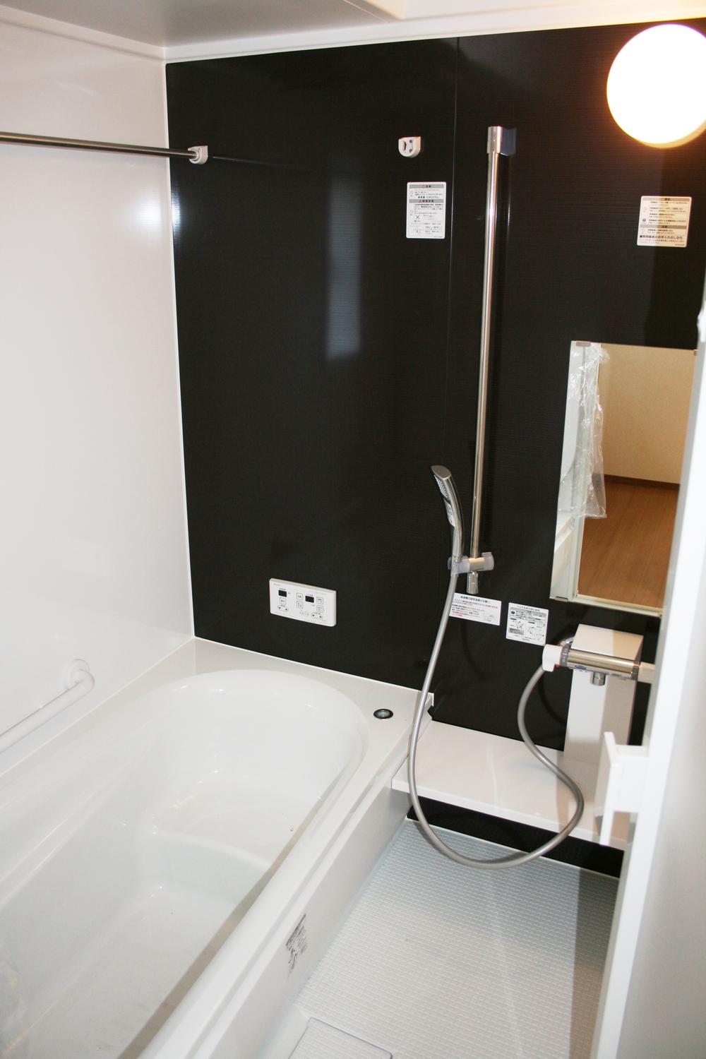 Same specifications photo (bathroom)