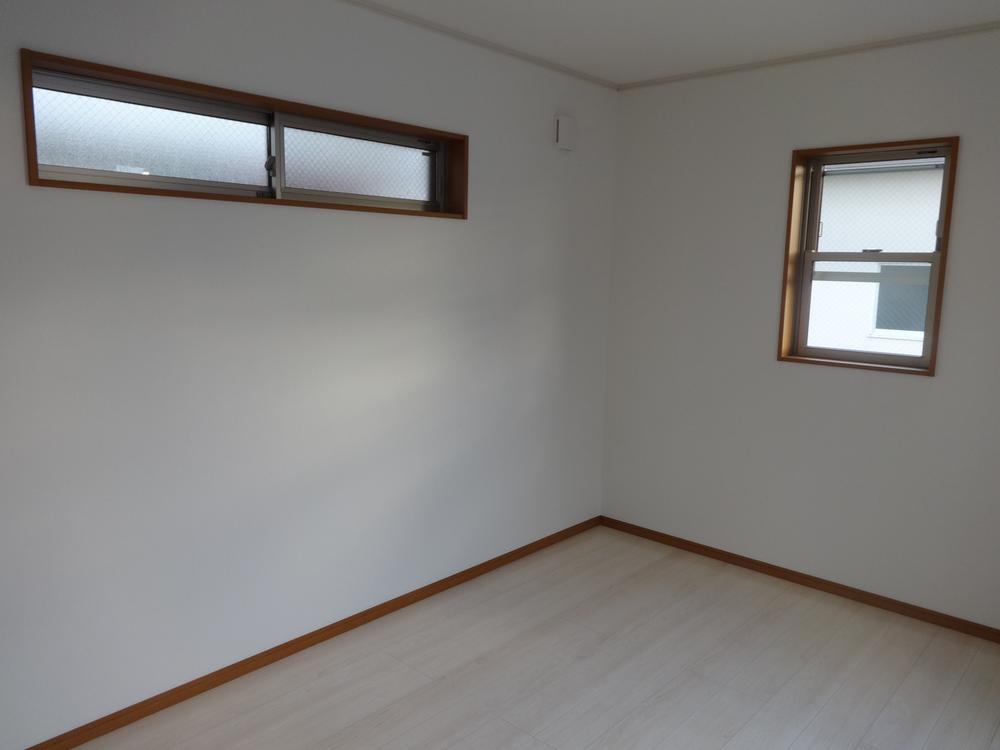 Non-living room. Indoor (11 May 2013) Shooting