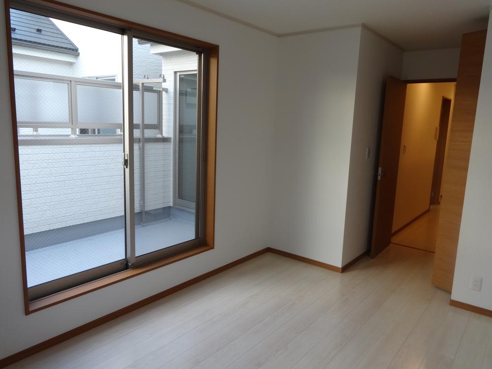 Non-living room. Indoor (11 May 2013) Shooting